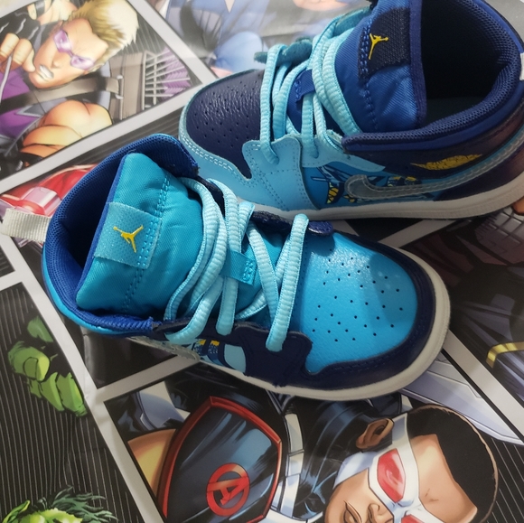 Nike Other - Nike Air Jordan 1 Mid Fly